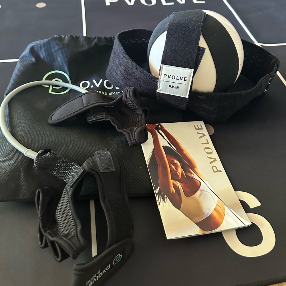PVOLVE THE SIGNATURE WORKOUT SET